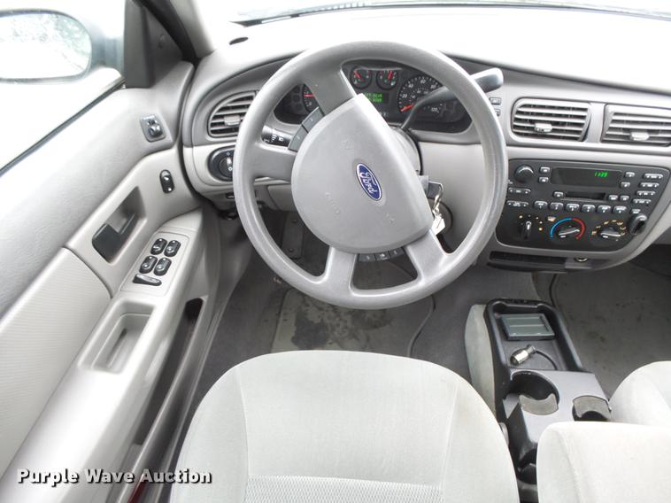 image for item DC3807 2006 Ford Taurus SE
