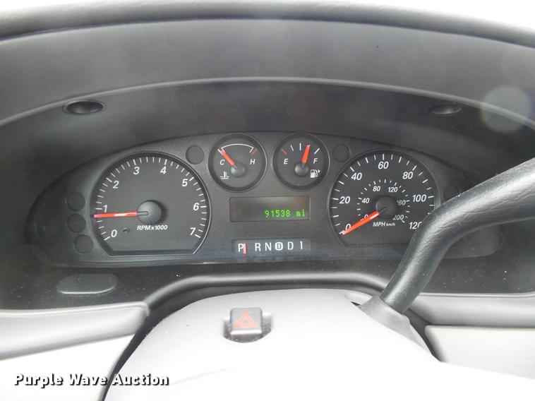 image for item DC3807 2006 Ford Taurus SE