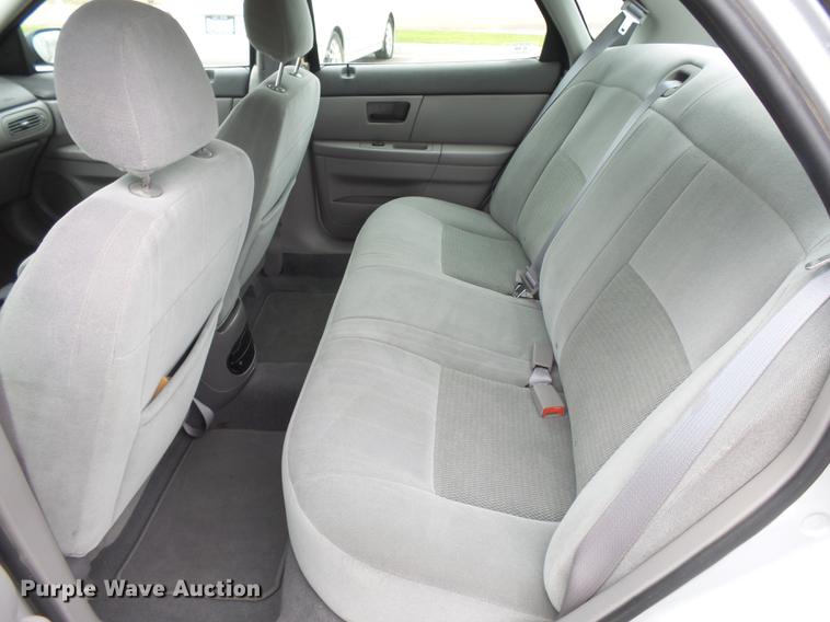 image for item DC3807 2006 Ford Taurus SE