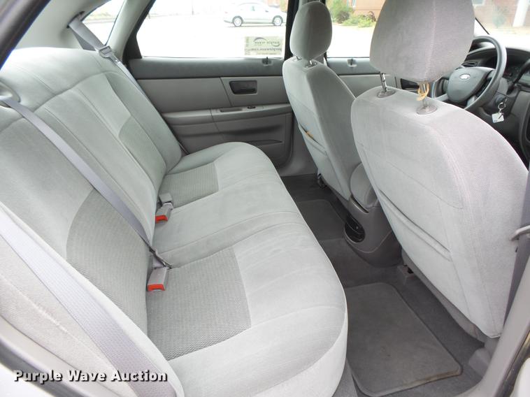 image for item DC3807 2006 Ford Taurus SE