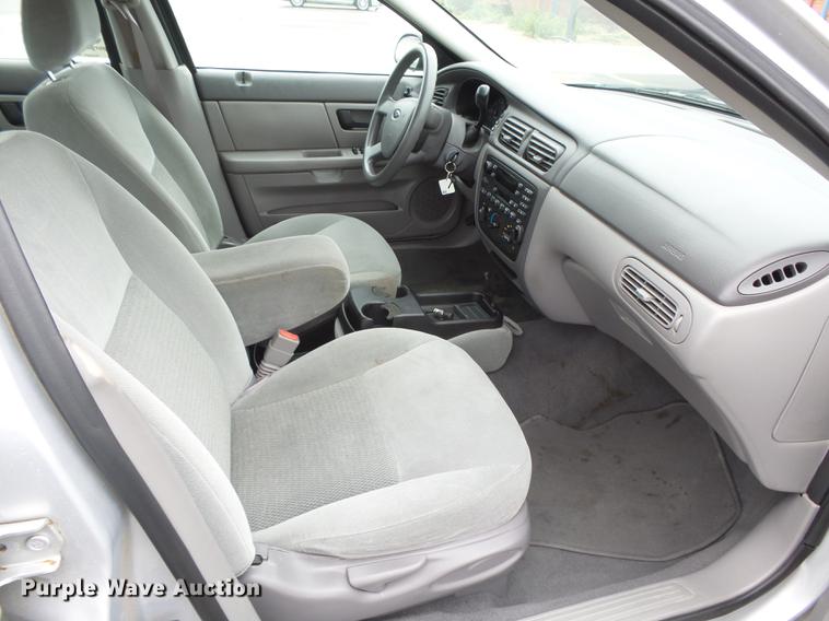 image for item DC3807 2006 Ford Taurus SE