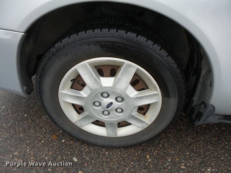 image for item DC3807 2006 Ford Taurus SE