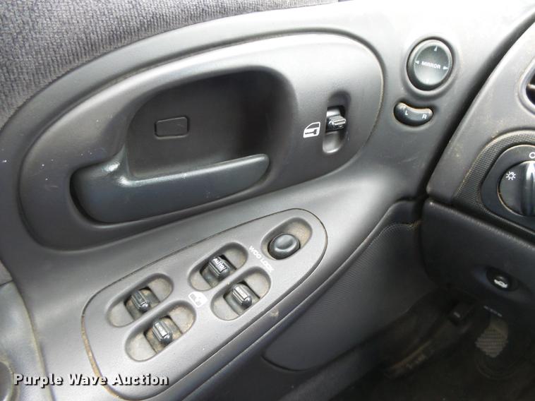 image for item DC3808 2000 Dodge Intrepid