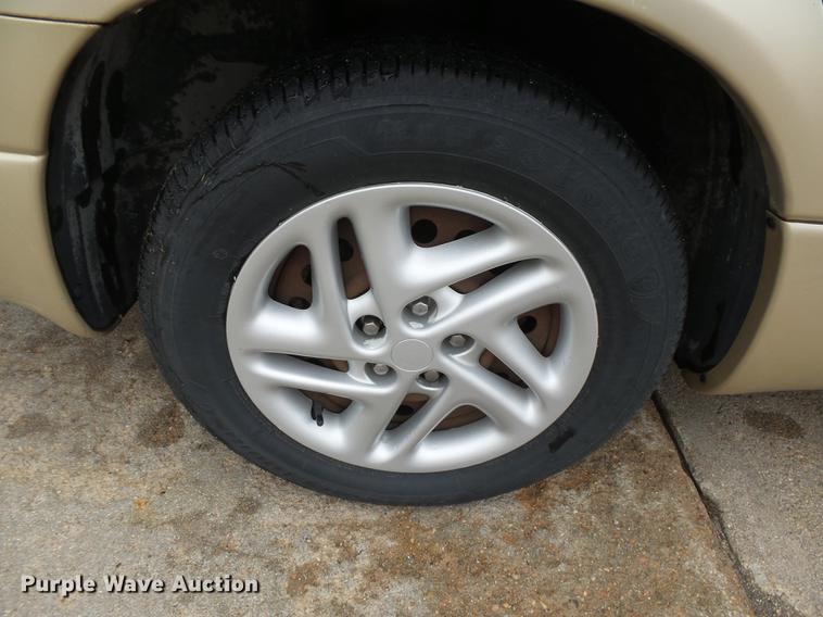 image for item DC3808 2000 Dodge Intrepid