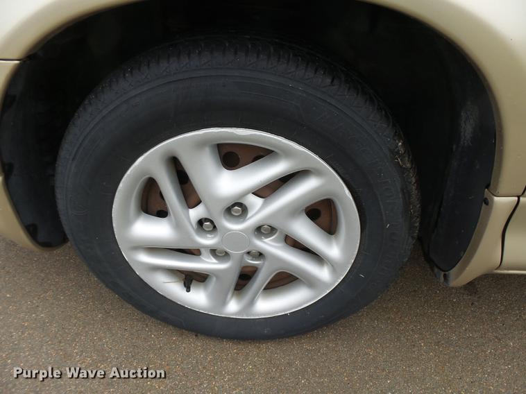 image for item DC3808 2000 Dodge Intrepid