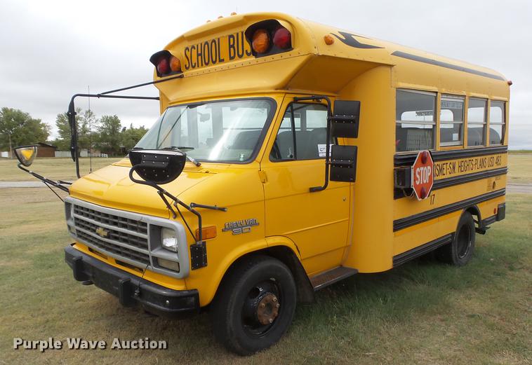 image for item DC3824 1996 Chevrolet G30 school bus