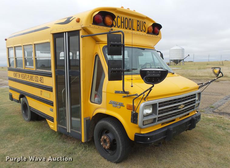 image for item DC3824 1996 Chevrolet G30 school bus