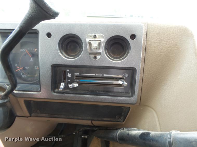 image for item DC3824 1996 Chevrolet G30 school bus