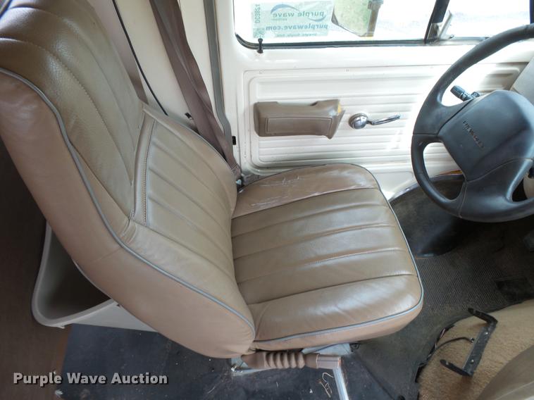 image for item DC3824 1996 Chevrolet G30 school bus