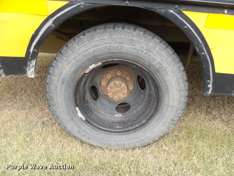 image for item DC3824 1996 Chevrolet G30 school bus