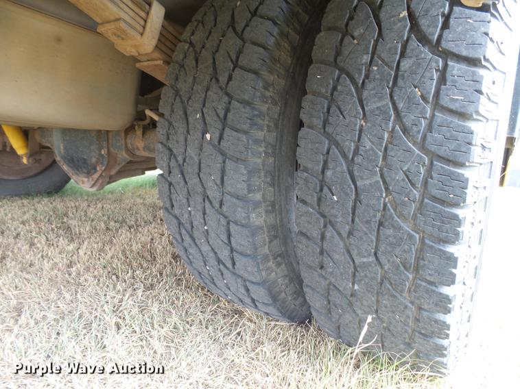 image for item DC3824 1996 Chevrolet G30 school bus