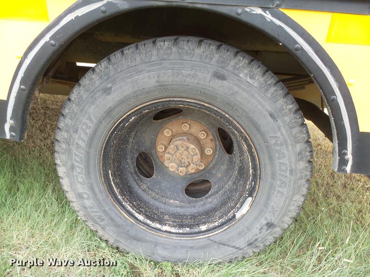 image for item DC3824 1996 Chevrolet G30 school bus