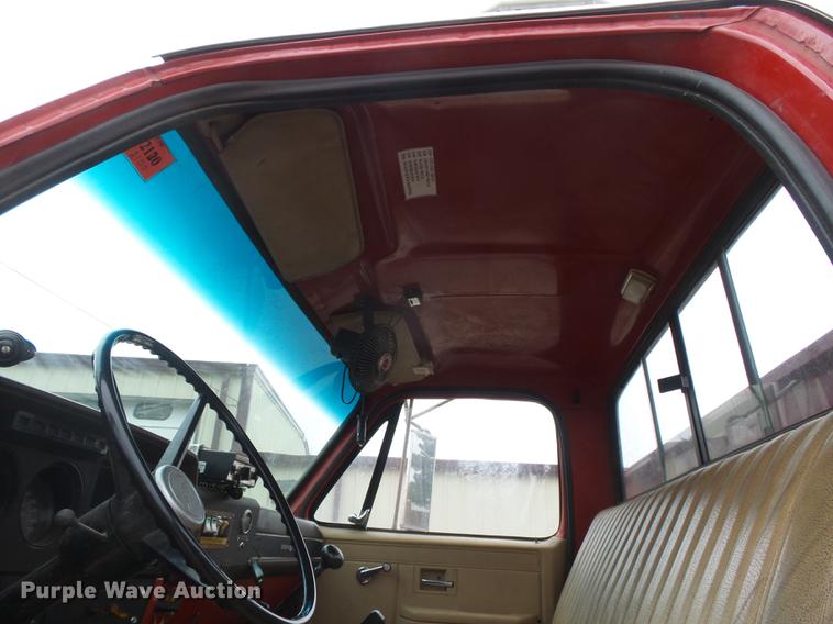 image for item DC3825 1985 GMC 7000 fire truck