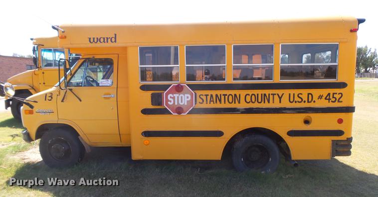 image for item DC3846 1990 Chevrolet G30 school bus