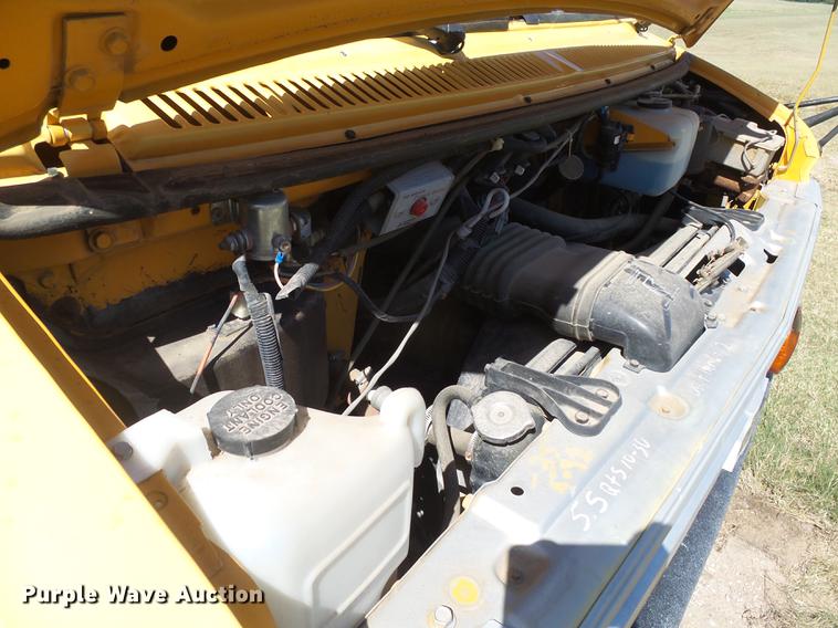 image for item DC3846 1990 Chevrolet G30 school bus