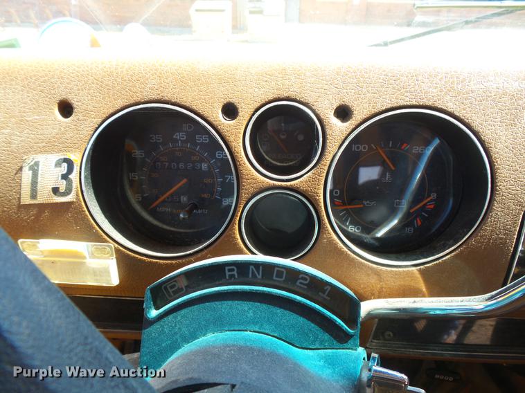 image for item DC3846 1990 Chevrolet G30 school bus