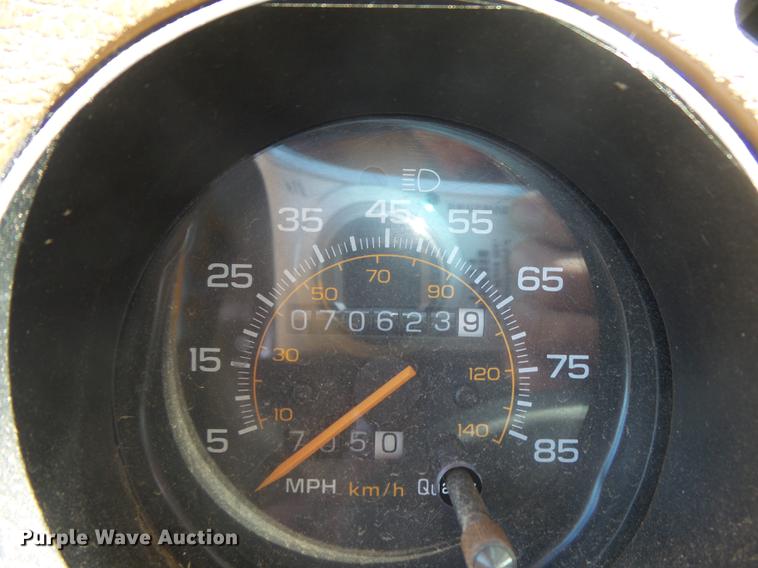 image for item DC3846 1990 Chevrolet G30 school bus