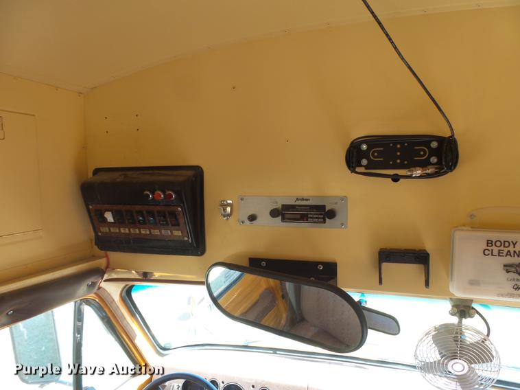 image for item DC3846 1990 Chevrolet G30 school bus