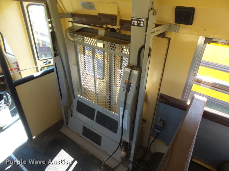 image for item DC3846 1990 Chevrolet G30 school bus