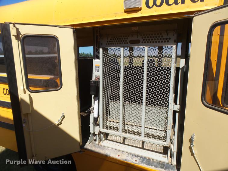 image for item DC3846 1990 Chevrolet G30 school bus