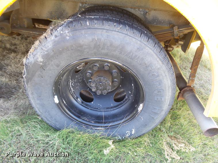 image for item DC3846 1990 Chevrolet G30 school bus