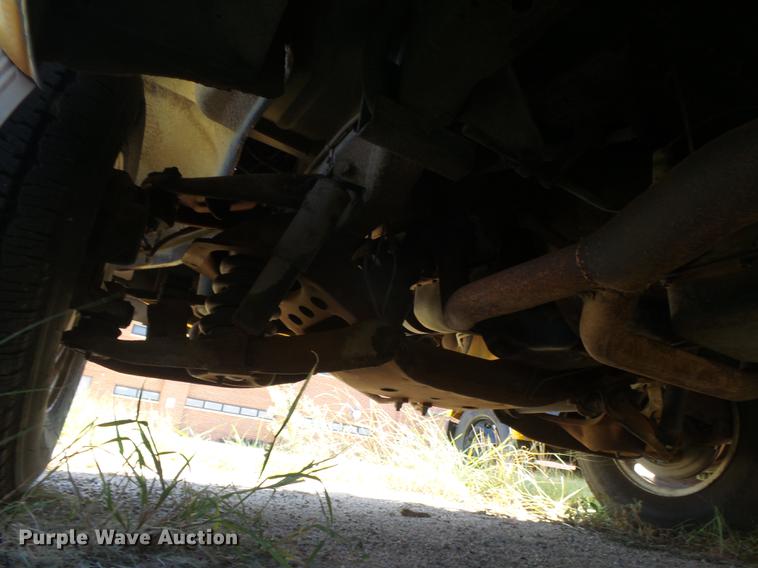 image for item DC3846 1990 Chevrolet G30 school bus