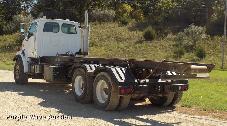image for item DC4792 2004 Sterling LT9513 roll off truck