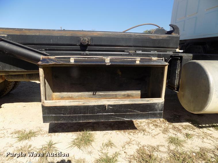 image for item DC4792 2004 Sterling LT9513 roll off truck