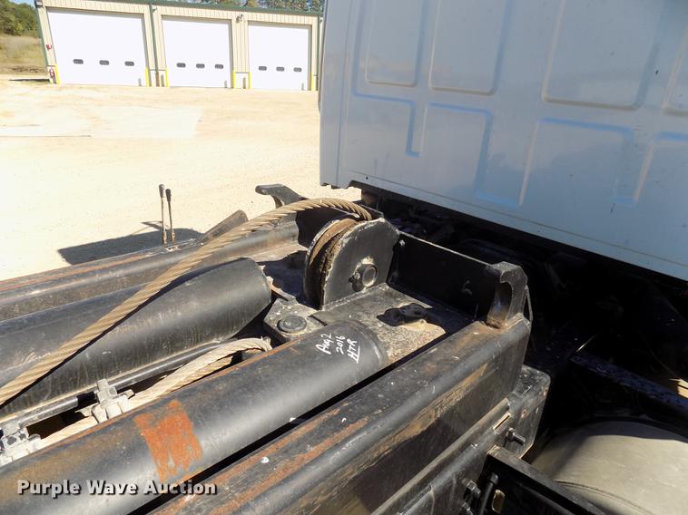 image for item DC4792 2004 Sterling LT9513 roll off truck