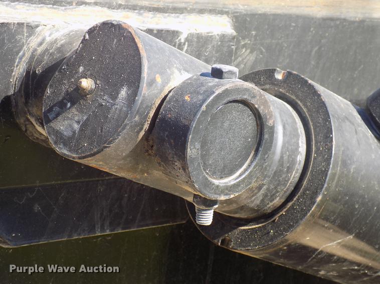 image for item DC4792 2004 Sterling LT9513 roll off truck