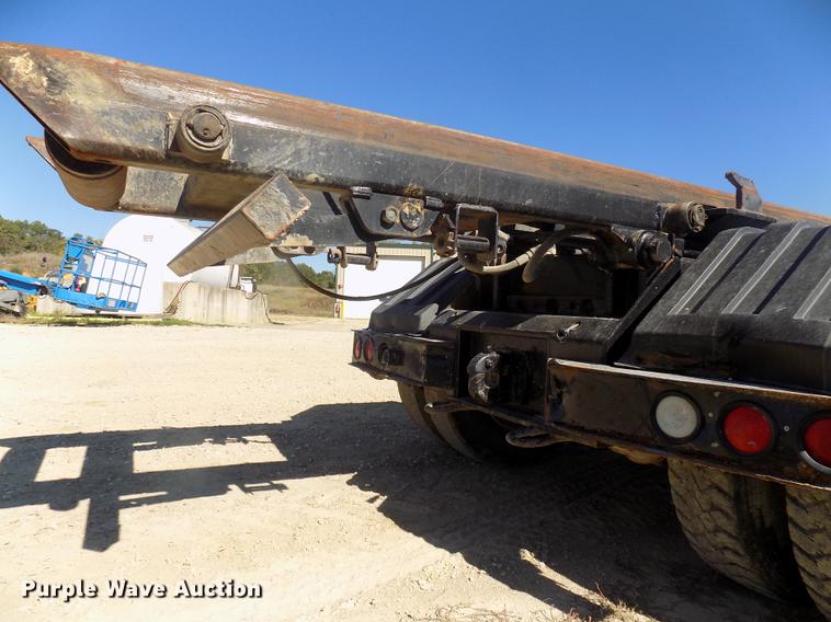 image for item DC4792 2004 Sterling LT9513 roll off truck