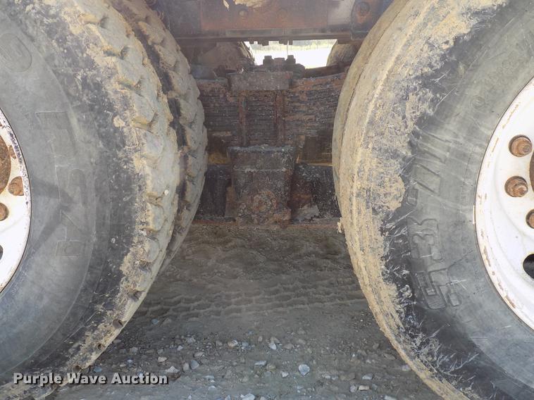 image for item DC4792 2004 Sterling LT9513 roll off truck