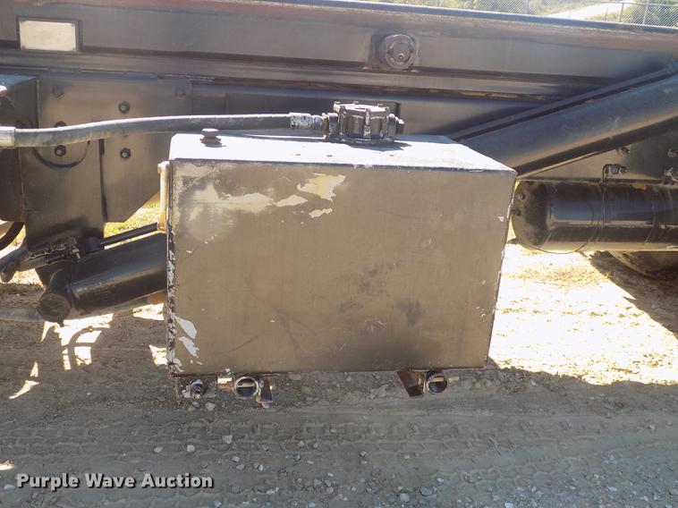 image for item DC4792 2004 Sterling LT9513 roll off truck