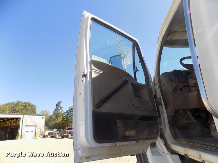 image for item DC4792 2004 Sterling LT9513 roll off truck