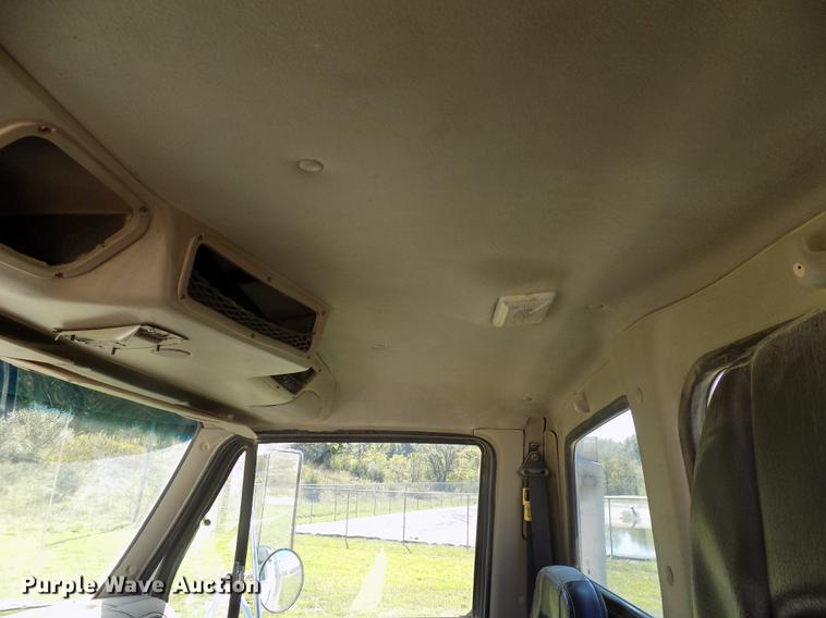 image for item DC4792 2004 Sterling LT9513 roll off truck