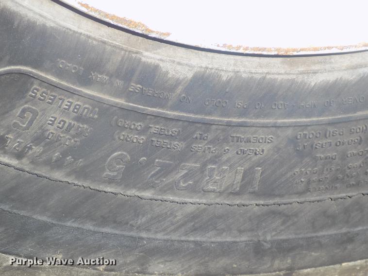 image for item DC4792 2004 Sterling LT9513 roll off truck