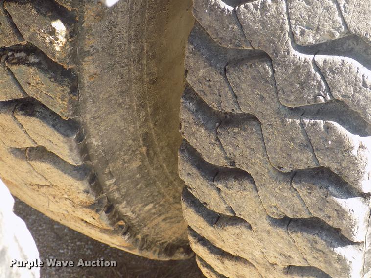 image for item DC4792 2004 Sterling LT9513 roll off truck