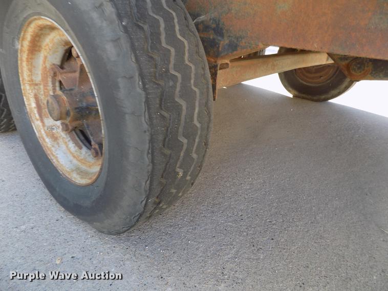 image for item DC4793 1990 Kann recycling dump trailer