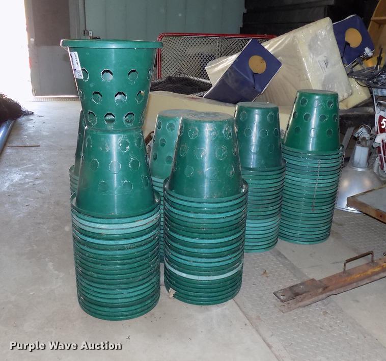 image for item DC4887 Flower pots and fish tank