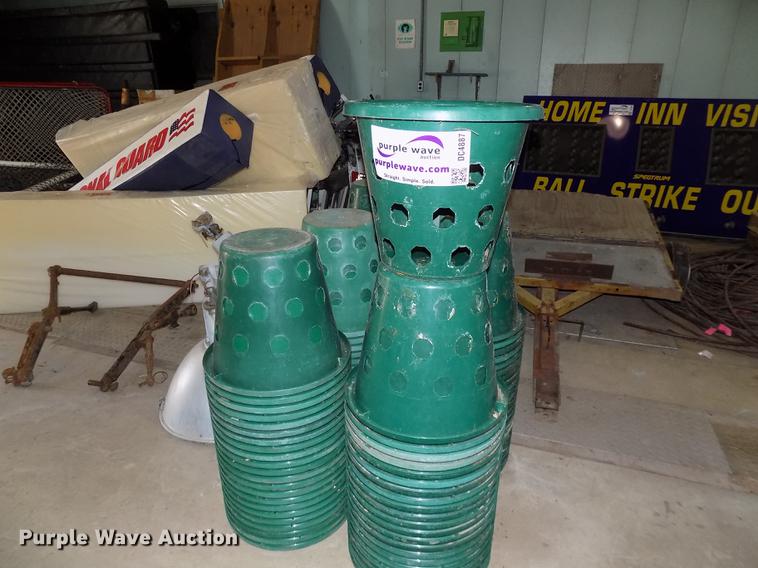 image for item DC4887 Flower pots and fish tank