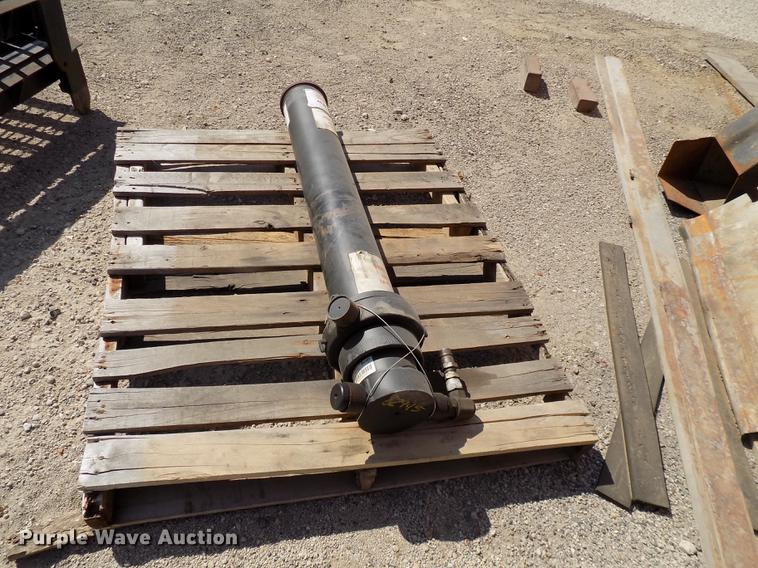 image for item DC4897 Henderson UniBody dump box