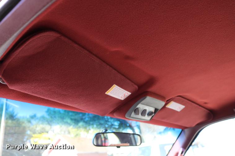 image for item DD0034 1999 Chevrolet Suburban 1500 SUV