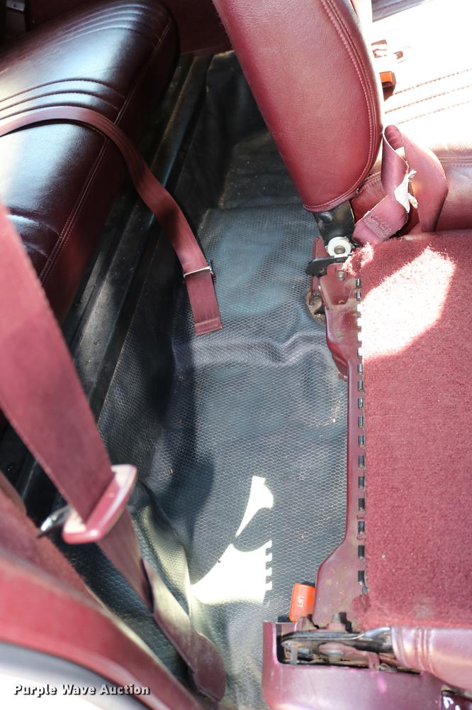 image for item DD0034 1999 Chevrolet Suburban 1500 SUV