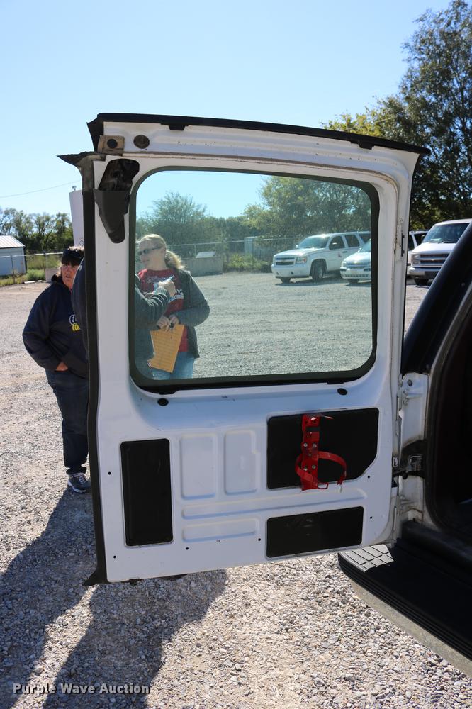 image for item DD0034 1999 Chevrolet Suburban 1500 SUV