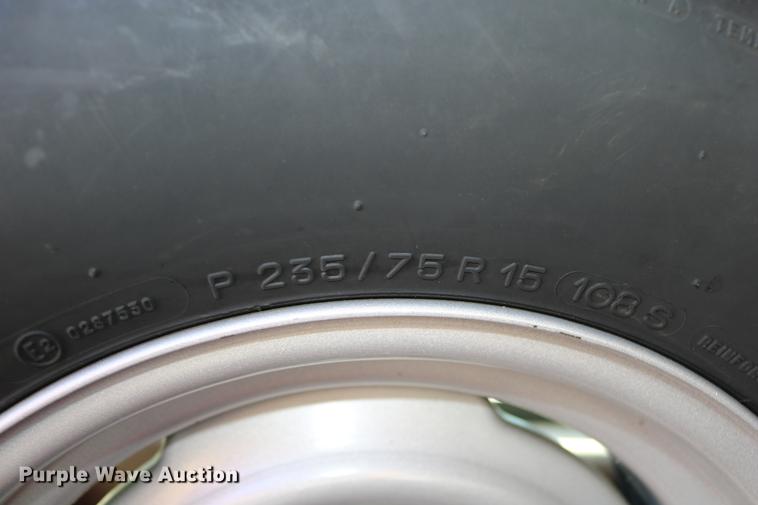 image for item DD0034 1999 Chevrolet Suburban 1500 SUV