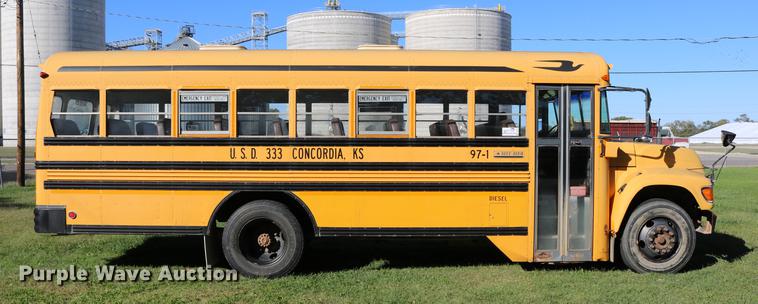 image for item DD0035 1998 Ford B800 bus