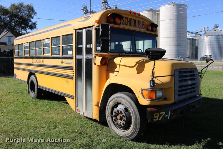 image for item DD0035 1998 Ford B800 bus