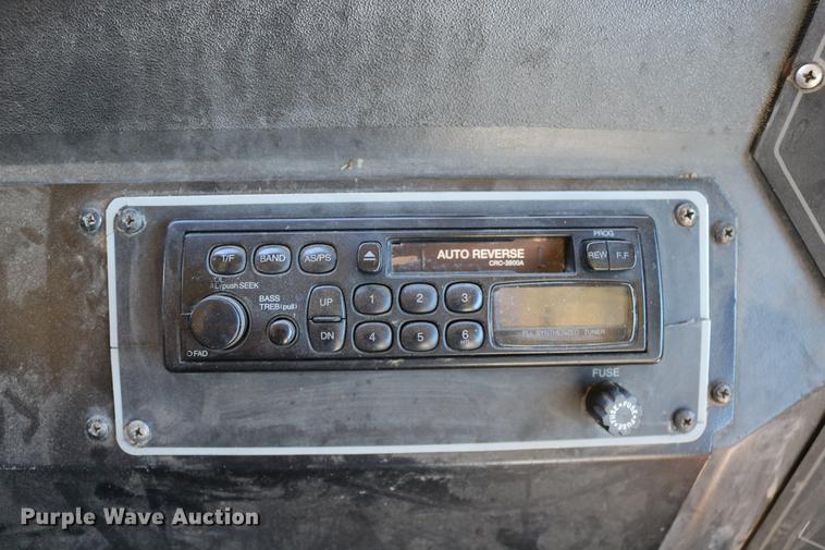 image for item DD0035 1998 Ford B800 bus