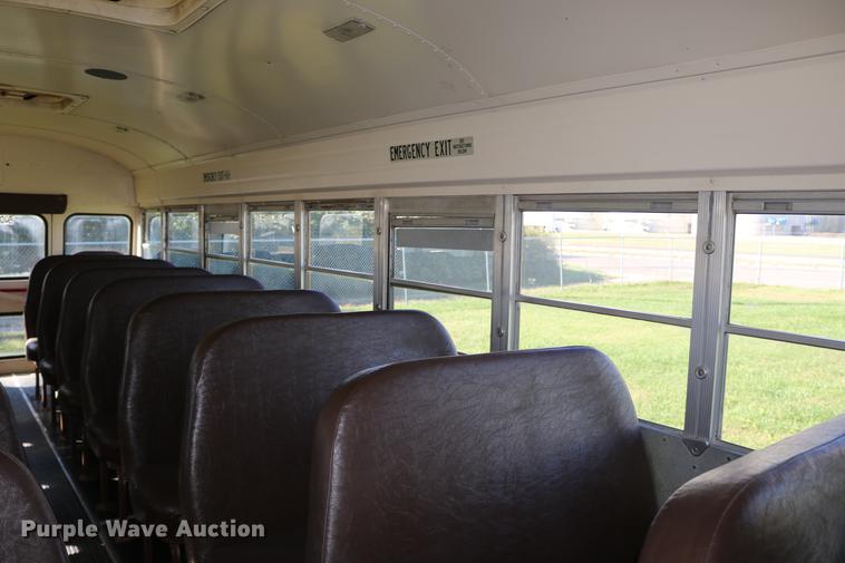 image for item DD0035 1998 Ford B800 bus