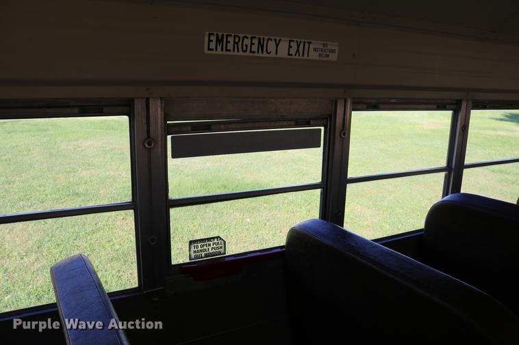 image for item DD0035 1998 Ford B800 bus